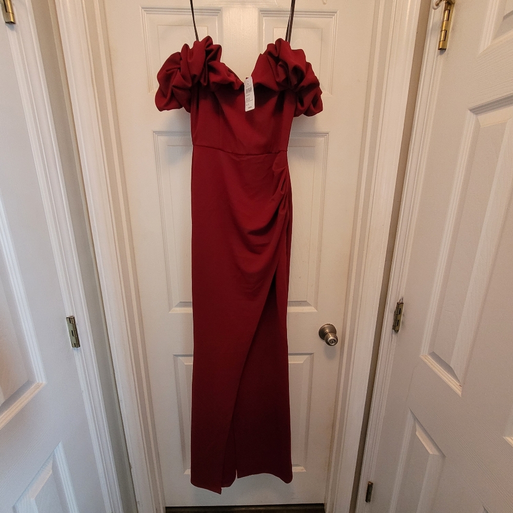Elegant Off-Shoulder Burgundy Dress